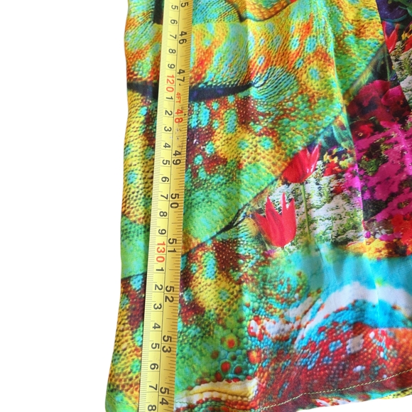 Vibrant Shahida Paridis Multicolor V-Neck Maxi Dress - Picture 9 of 10